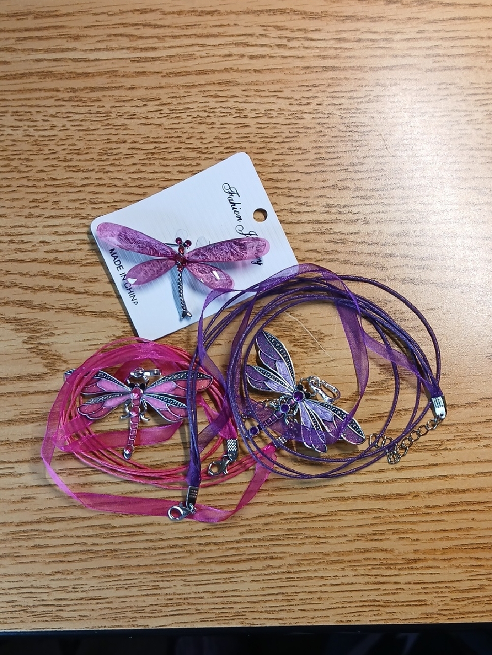 NWOT 3PC Purple And Pink Dragonfly Set 2 Necklaces 1 Pin